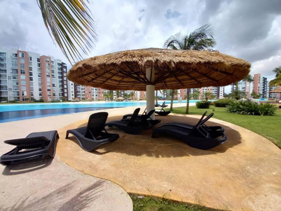 Departamento Con Laguna Artificial Cancún Esterno foto